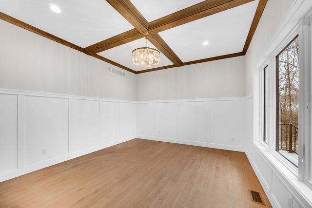 194 N Cricket Knoll Court, Valparaiso, IN 46385