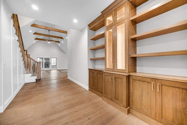 194 N Cricket Knoll Court, Valparaiso, IN 46385