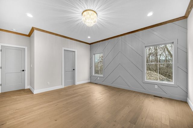 194 N Cricket Knoll Court, Valparaiso, IN 46385