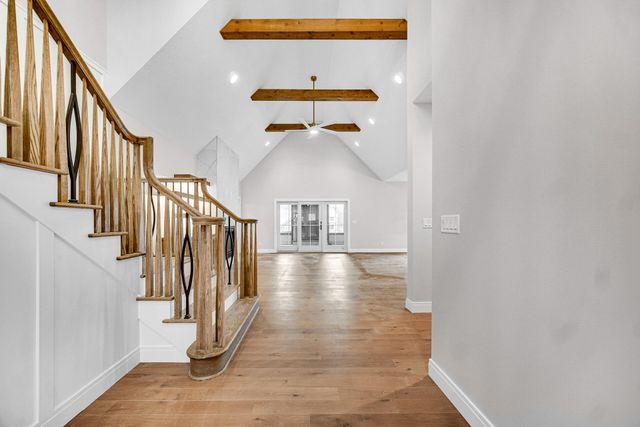 194 N Cricket Knoll Court, Valparaiso, IN 46385