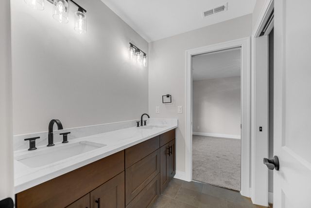 194 N Cricket Knoll Court, Valparaiso, IN 46385