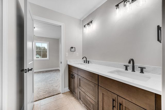 194 N Cricket Knoll Court, Valparaiso, IN 46385