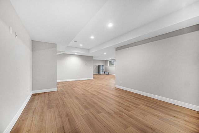 194 N Cricket Knoll Court, Valparaiso, IN 46385