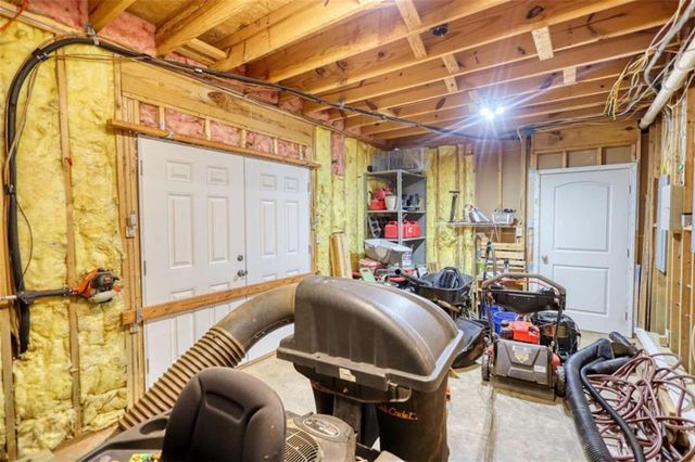 10 Nicklaus Circle, Social Circle, GA 30025