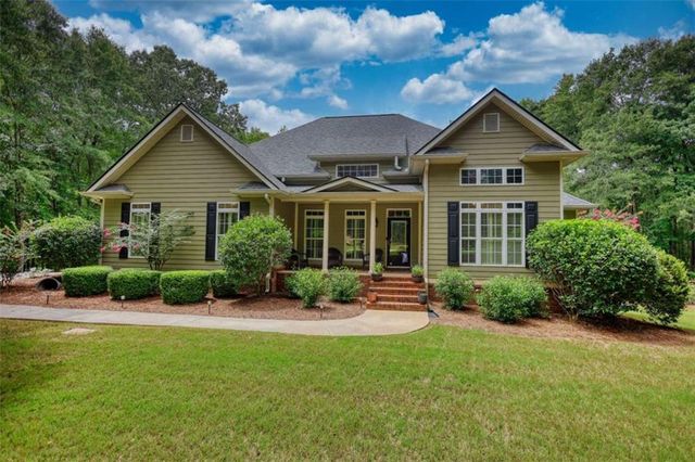 10 Nicklaus Circle, Social Circle, GA 30025