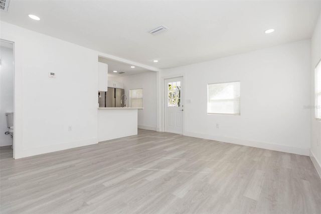 8102 N 14TH, Tampa, FL 33604