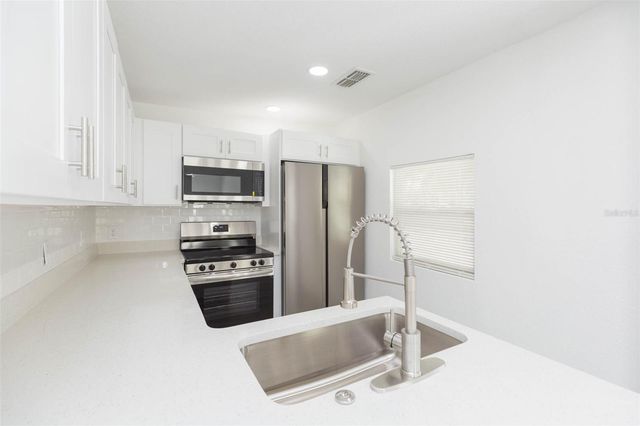 8102 N 14TH, Tampa, FL 33604