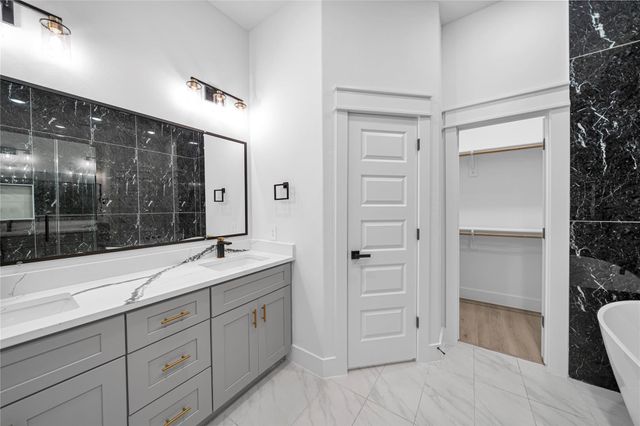 4834 Higgins Street B, Houston, TX 77033
