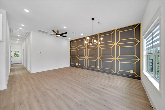 4834 Higgins Street B, Houston, TX 77033