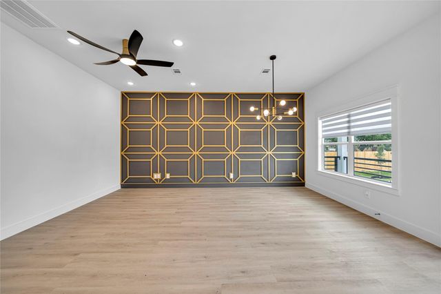 4834 Higgins Street B, Houston, TX 77033
