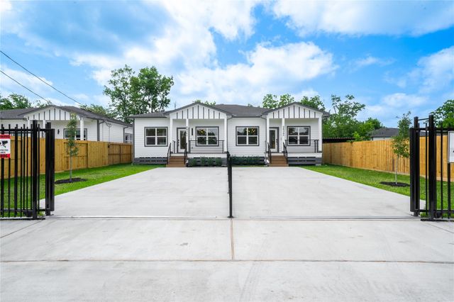 4834 Higgins Street B, Houston, TX 77033