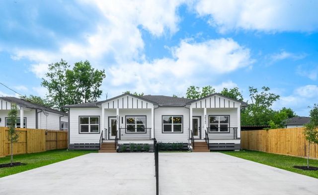 4834 Higgins Street B, Houston, TX 77033