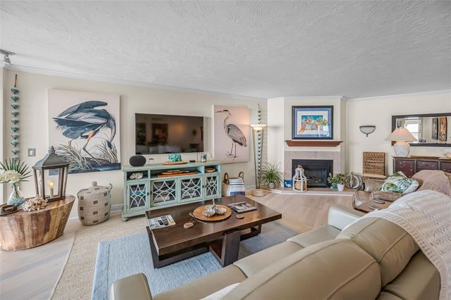 1660 GULF BOULEVARD 202, Clearwater Beach, FL 33767