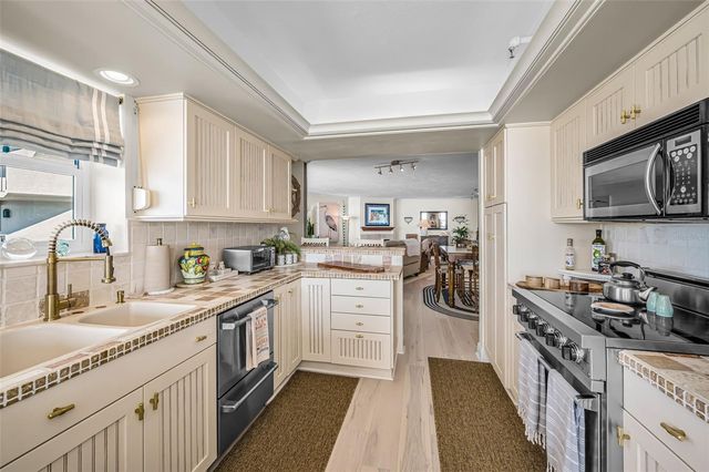 1660 GULF BOULEVARD 202, Clearwater Beach, FL 33767