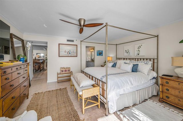 1660 GULF BOULEVARD 202, Clearwater Beach, FL 33767