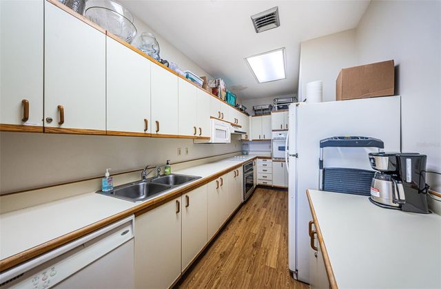 1660 GULF BOULEVARD 202, Clearwater Beach, FL 33767