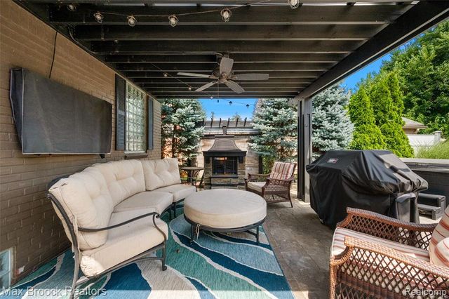 1635 Torry Street, Birmingham, MI 48009
