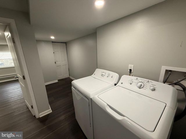 6921 CLINTON RD, Upper Darby, PA 19082