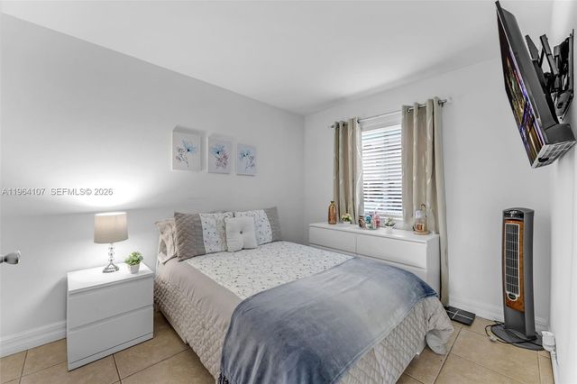 17501 SW 140th Ct, Miami, FL 33177