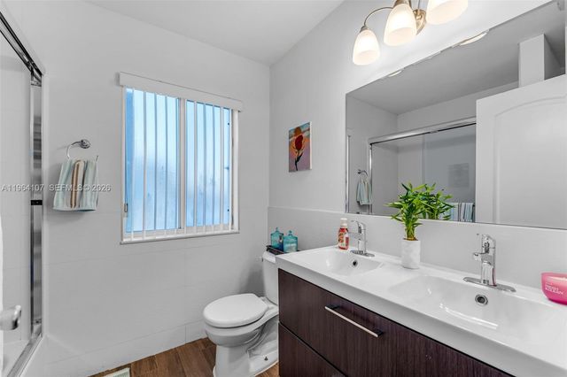 17501 SW 140th Ct, Miami, FL 33177