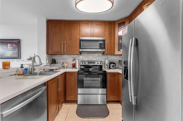 17501 SW 140th Ct, Miami, FL 33177