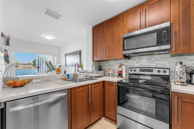 17501 SW 140th Ct, Miami, FL 33177