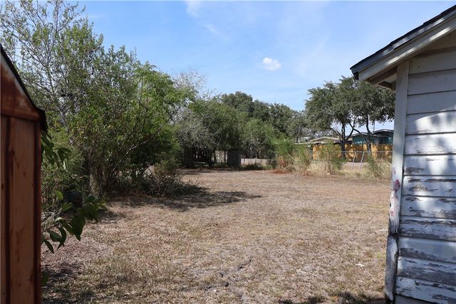 4709 Kendall Dr, Corpus Christi, TX 78415