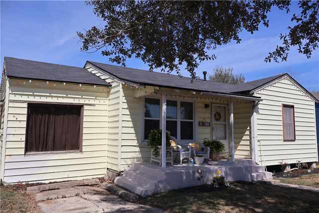 4709 Kendall Dr, Corpus Christi, TX 78415