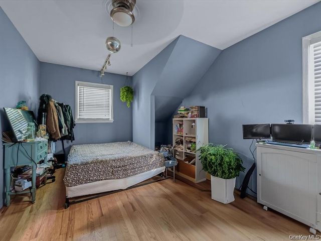 206 Hunnewell Avenue, Elmont, NY 11003