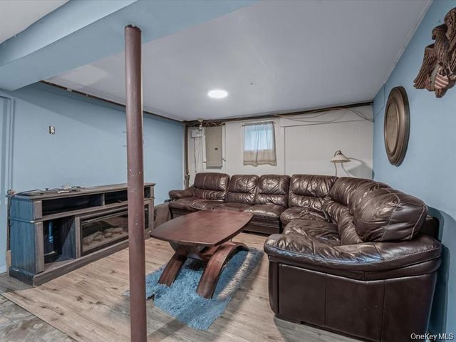 206 Hunnewell Avenue, Elmont, NY 11003