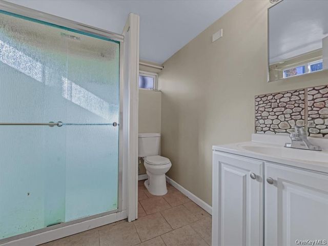 206 Hunnewell Avenue, Elmont, NY 11003