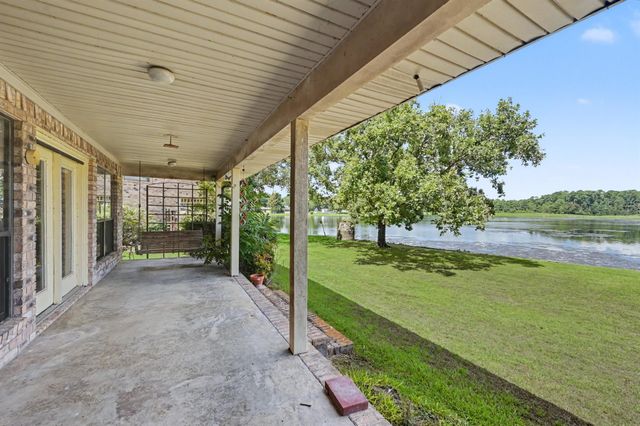 98 Glenheath, Trinity, TX 75862