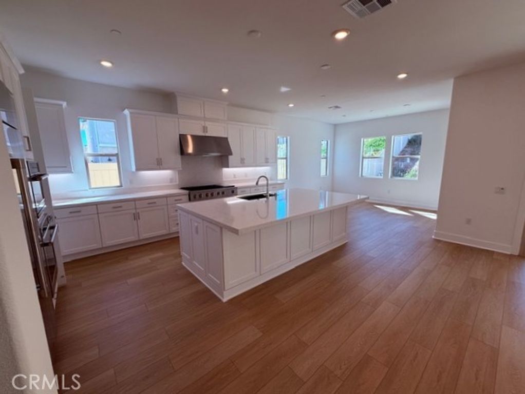 29515 Corte Azulejo, Valencia, CA 91354