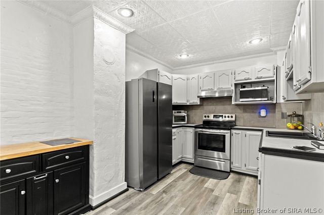 605 Walnut Street, Madison, IN 47250