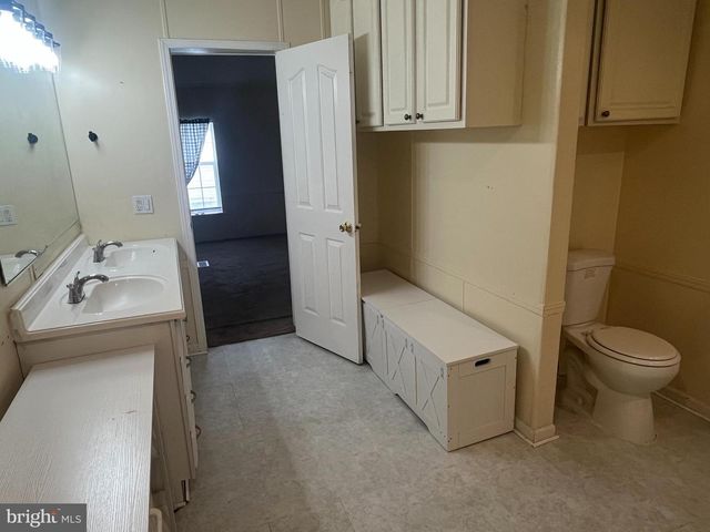 52 CROWN CT, Martinsburg, WV 25401