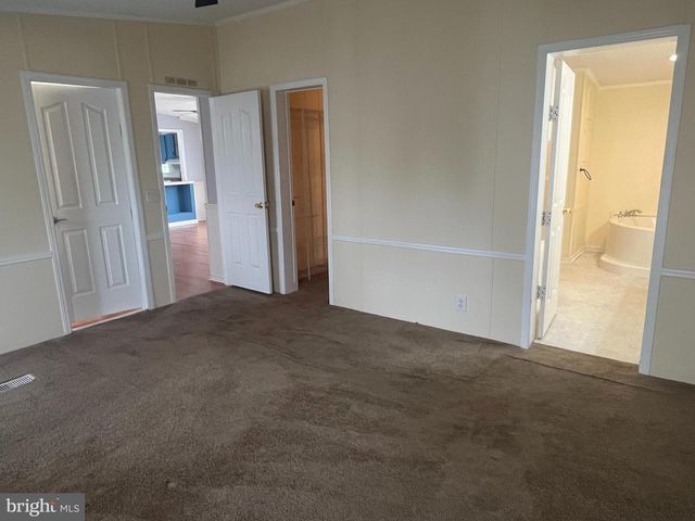 52 CROWN CT, Martinsburg, WV 25401