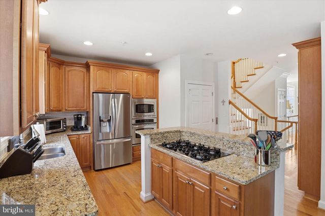 6816 RIGBY LN, Mclean, VA 22101