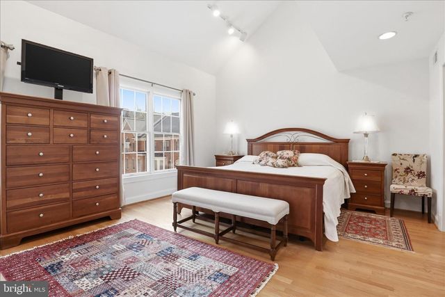 6816 RIGBY LN, Mclean, VA 22101