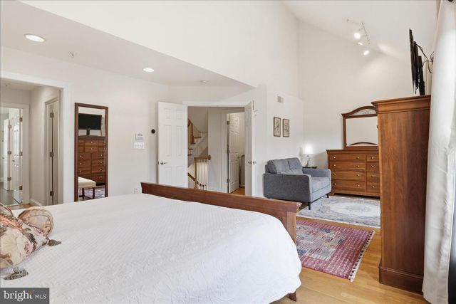 6816 RIGBY LN, Mclean, VA 22101