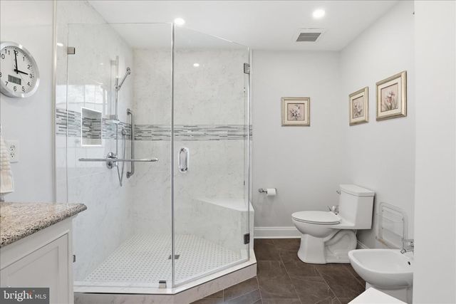 6816 RIGBY LN, Mclean, VA 22101