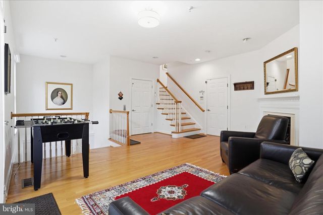 6816 RIGBY LN, Mclean, VA 22101