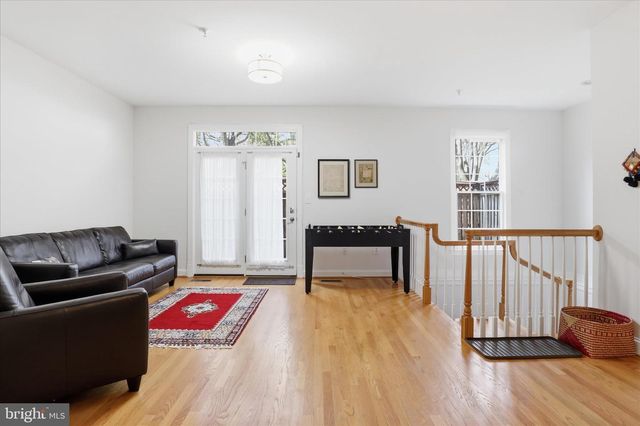 6816 RIGBY LN, Mclean, VA 22101