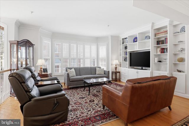 6816 RIGBY LN, Mclean, VA 22101