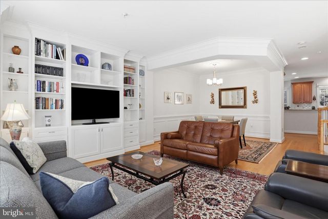 6816 RIGBY LN, Mclean, VA 22101