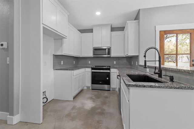 1309 S 5th Avenue 1309, Denison, TX 75021