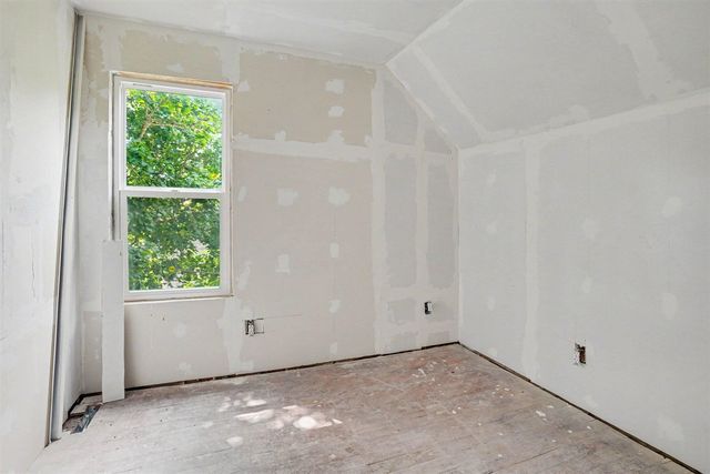 102 Worden Avenue, Kalamazoo, MI 49048