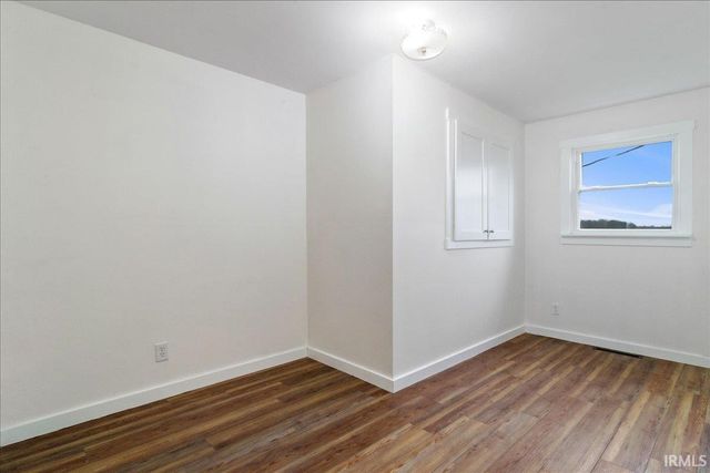 4833 N SHILOH CHURCH Road, Patoka, IN 47666