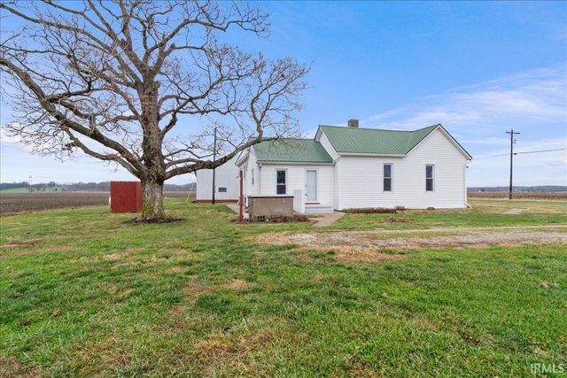 4833 N SHILOH CHURCH Road, Patoka, IN 47666