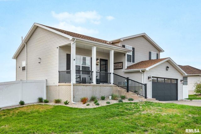 1821 PARKFIELD Drive, Pekin, IL 61554