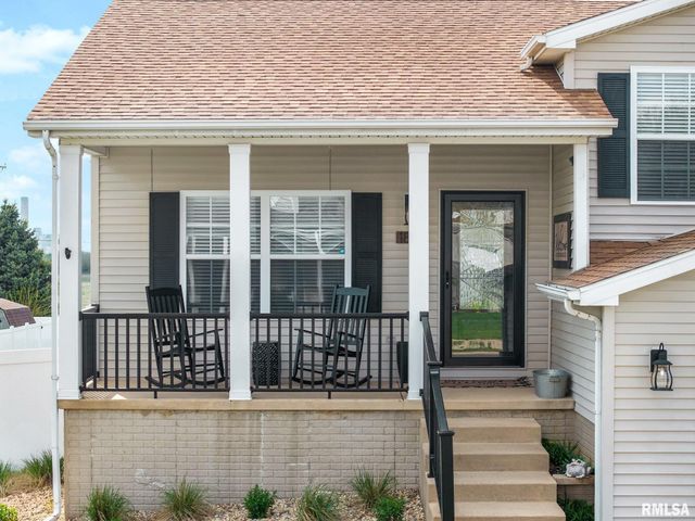 1821 PARKFIELD Drive, Pekin, IL 61554